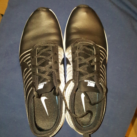 NIKE DUALTONE shoes. - Picture 4 of 16